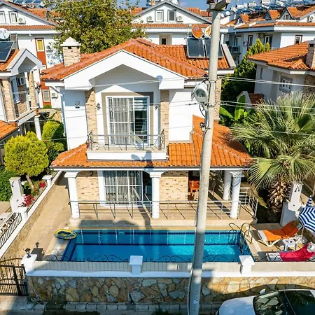 Villa Yasam Park - Luxury 8 Person - Calis 90mt Fethiye