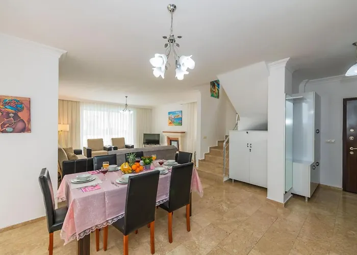 Vila Yasam Park - Luxury 8 Person - Calis 90mt Fethiye