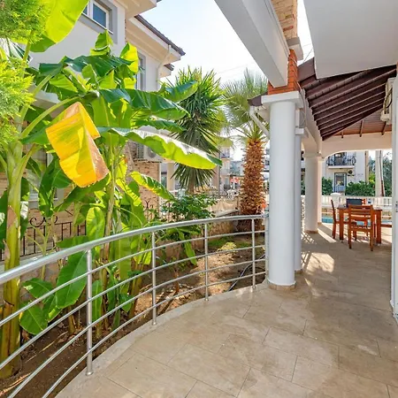 Willa Yasam Park - Luxury 8 Person - Calis 90mt Fethiye