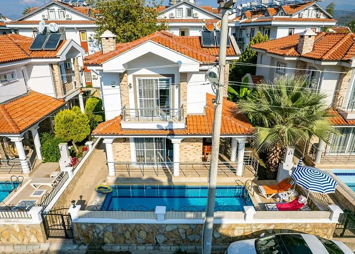 Villa Yasam Park - Luxury 8 Person - Calis 90mt Fethiye